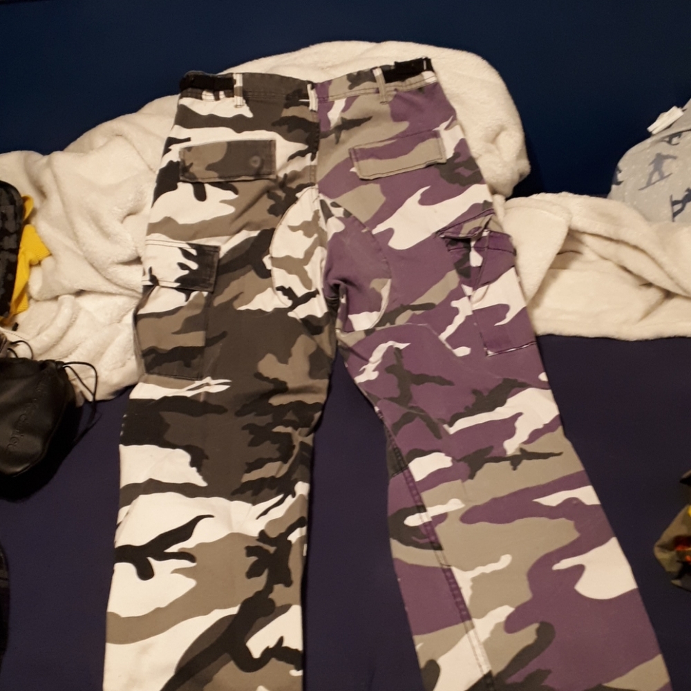 Camo half and half pants limited addition